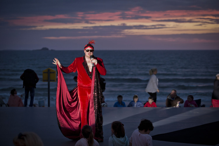 The fabulous Mangina Jones who took over as host at sunset